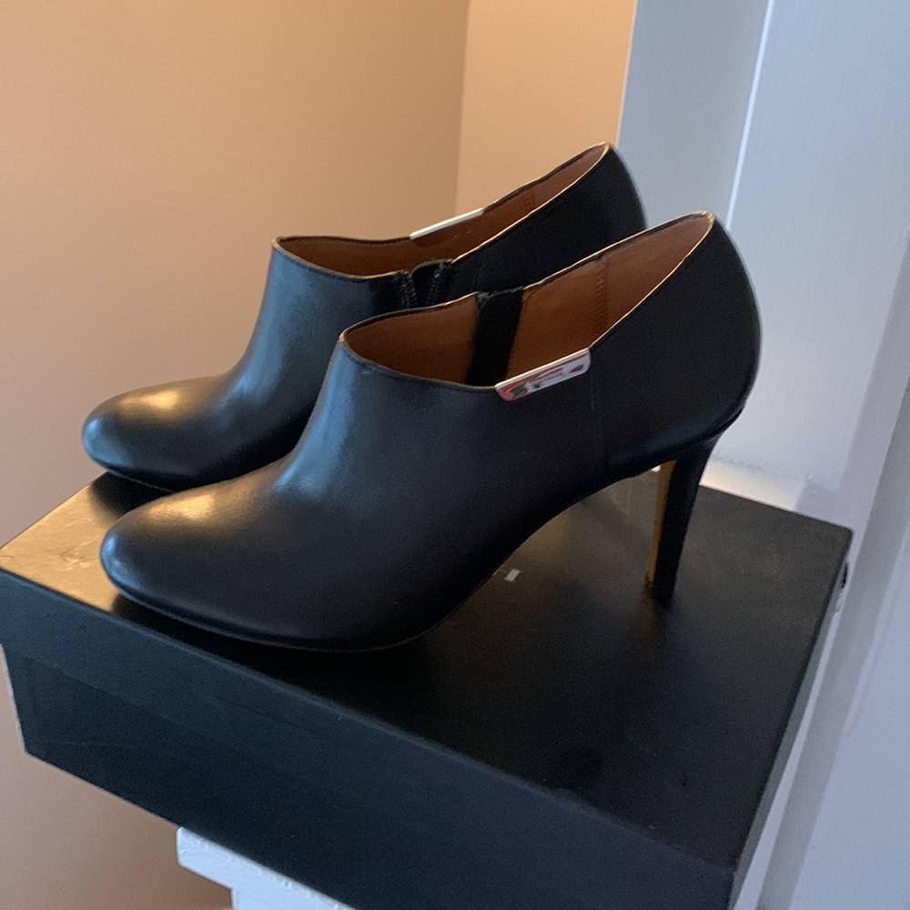 Coach EUC Black Seneca Ankle Boots